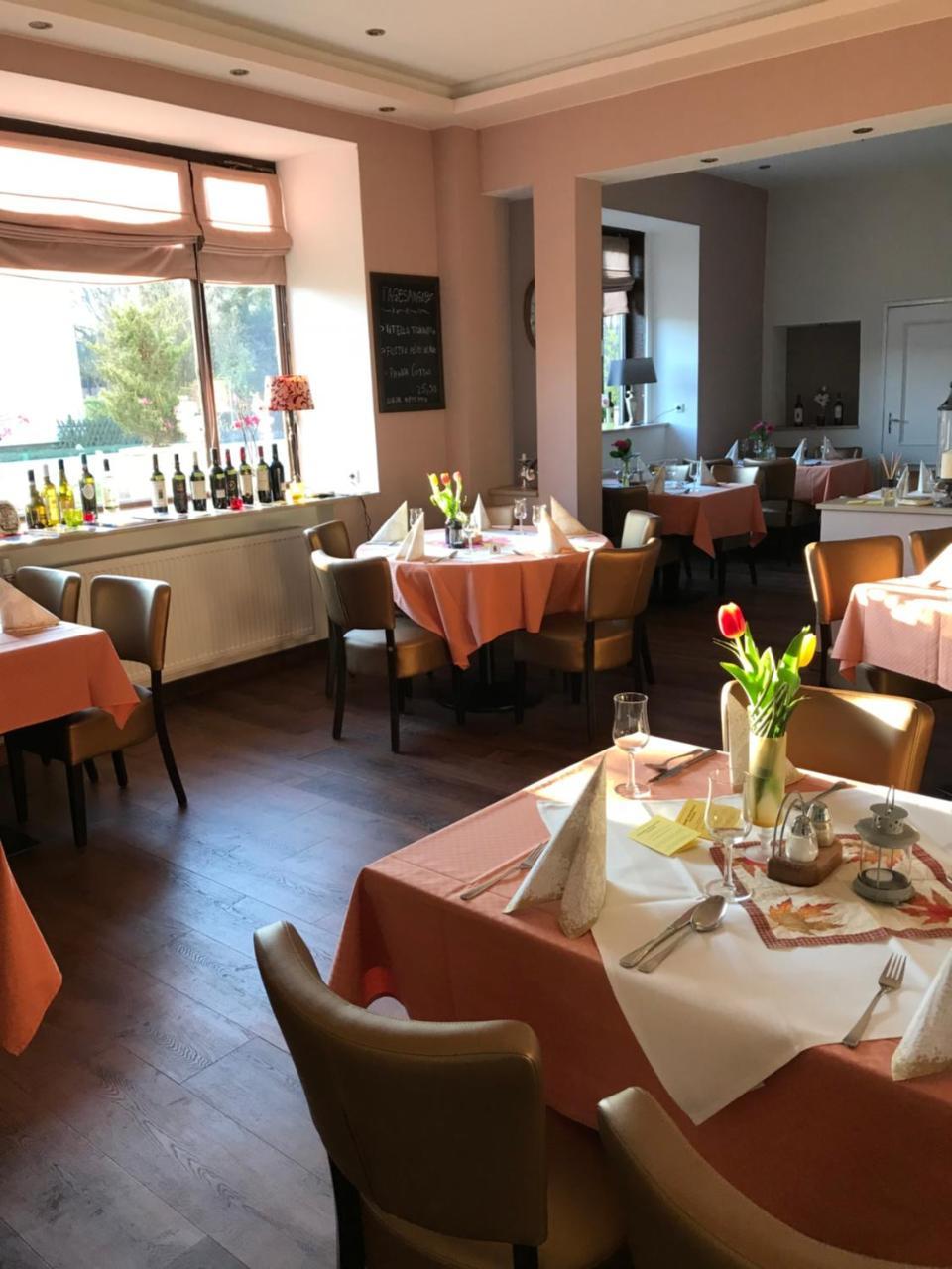 Teramo Restaurant Hotel Muehlenstein Bienenbuettel Buitenkant foto